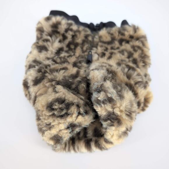 Unbranded Faux Fur Fuzzy Cheetah Vest / Sleeveless Winter Coat for 18" Dolls GUC - Picture 11 of 11